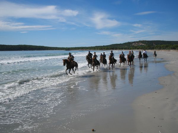 MANEGGIO SULCIS - Percorso Equiturismo San Giovanni Suergiu Porto Pino ...